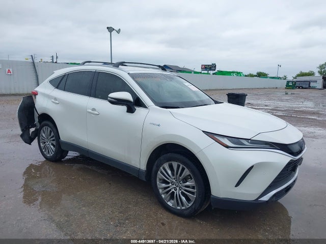 Salvage Toyota Venza Image