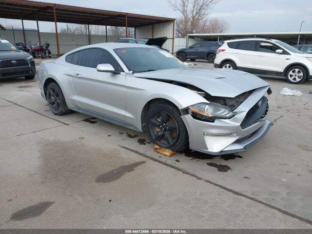 Salvage Ford Mustang Image