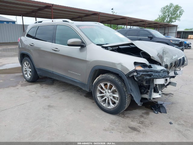 Salvage Jeep Cherokee Image