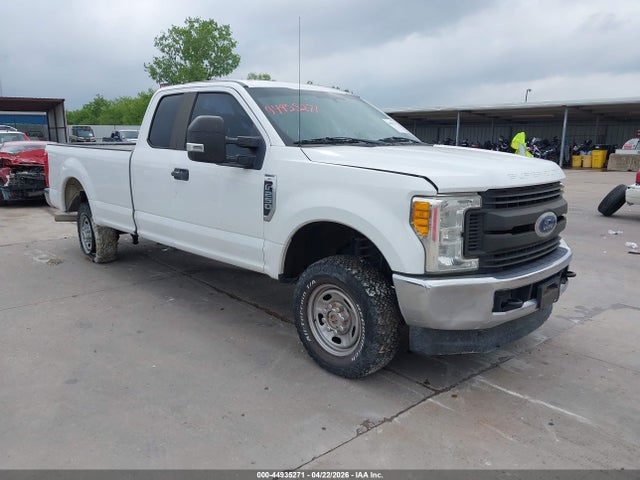 Salvage Ford F-250 Image