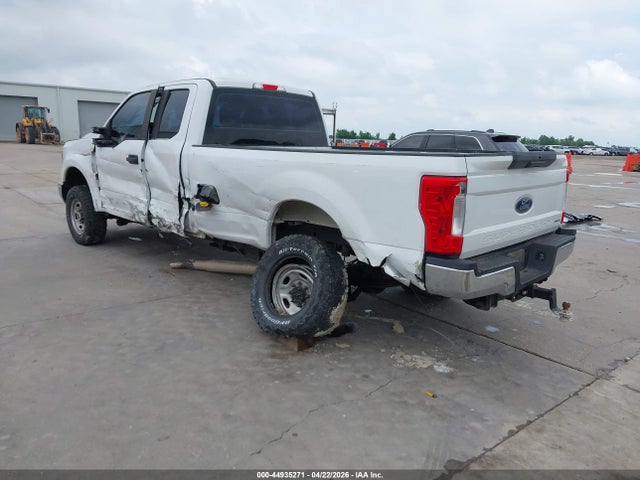 Ford F-250 Xl