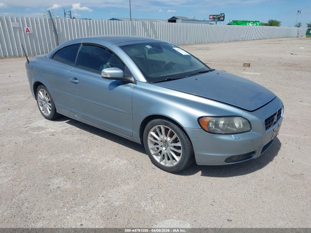 Salvage Volvo C70 Image