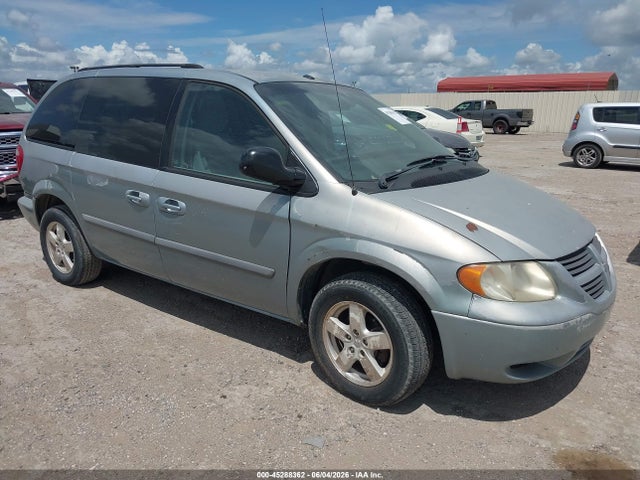 Salvage Dodge Caravan Image