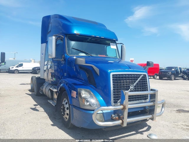 Salvage Volvo Vnl Image