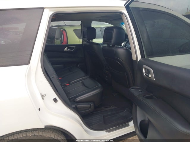 Nissan Pathfinder Platinum