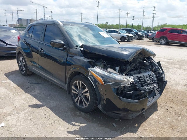 Salvage Nissan Kicks Image