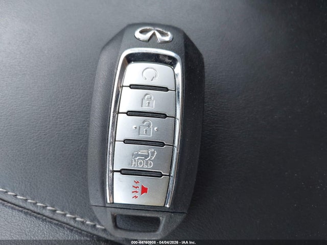 INFINITI Qx Luxe