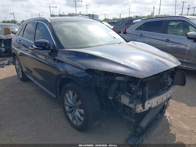Salvage INFINITI Qx Image