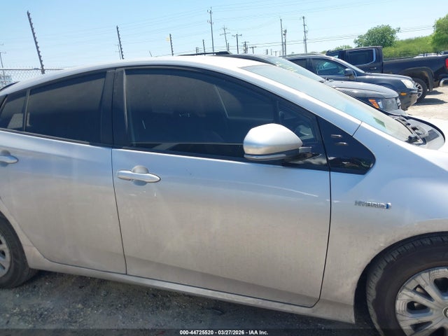Toyota Prius Le