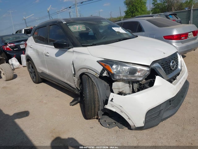 Salvage Nissan Kicks Image