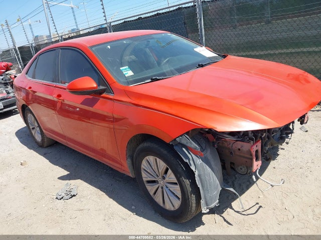 Salvage Volkswagen Jetta Image