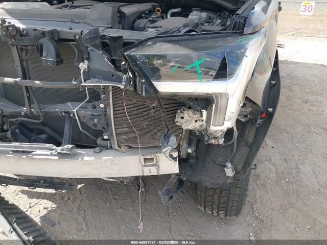 Toyota Tundra Sr5