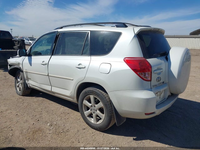 Toyota RAV4 Limited V6