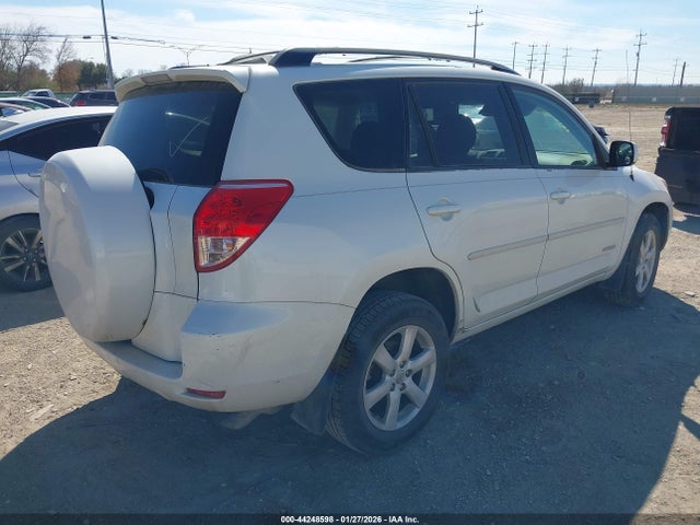 Toyota RAV4 Limited V6
