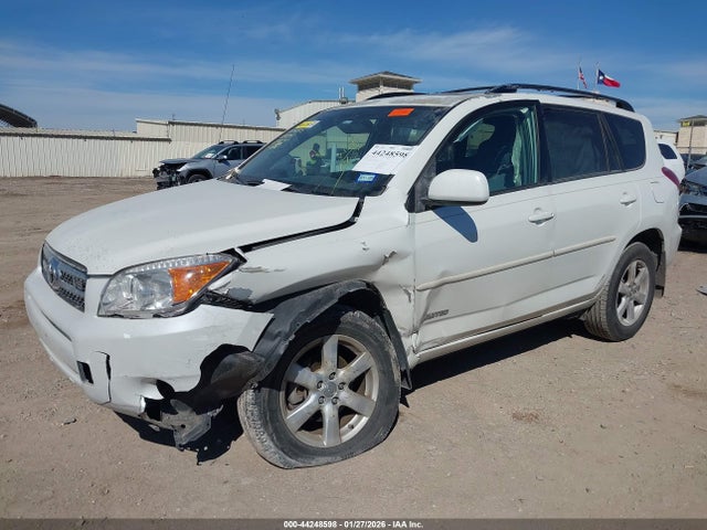 Toyota RAV4 Limited V6