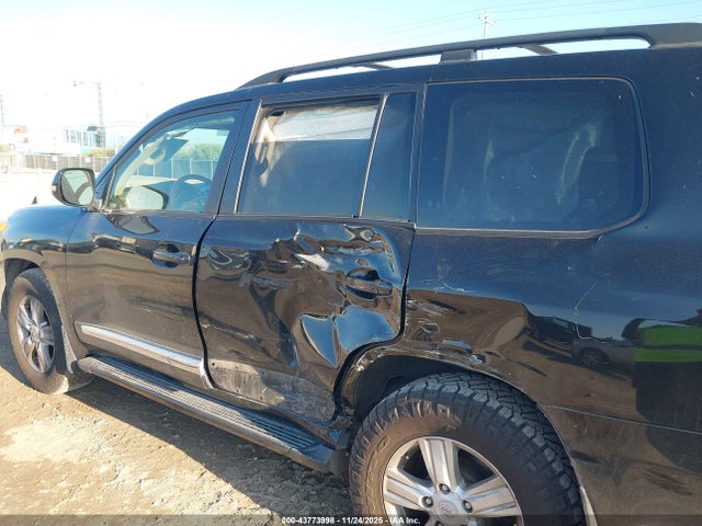 Toyota Land Cruiser V8