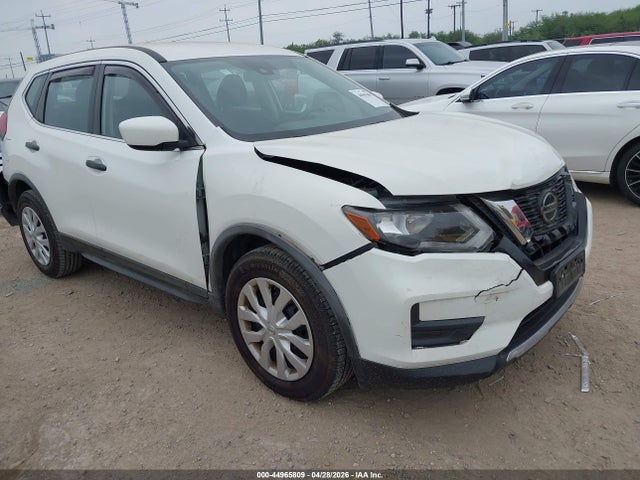 Salvage Nissan Rogue Image