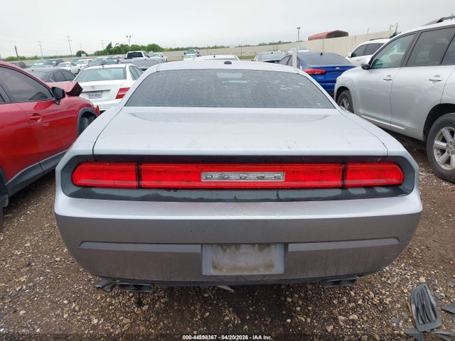 Dodge Challenger Sxt