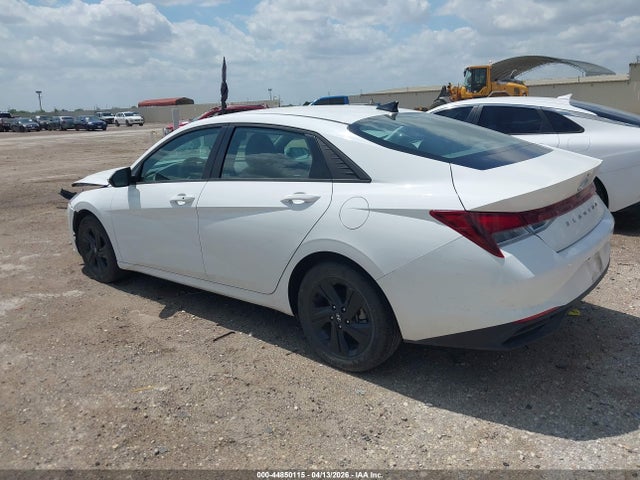 Hyundai ELANTRA Sel