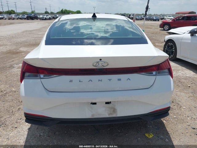 Hyundai ELANTRA Sel