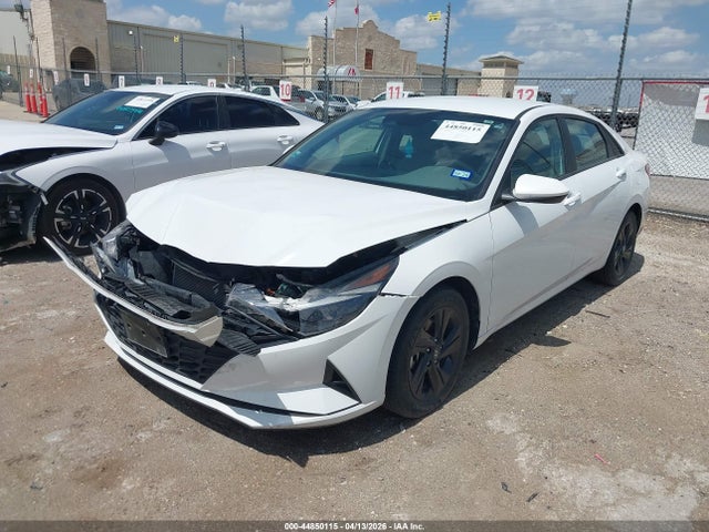 Hyundai ELANTRA Sel