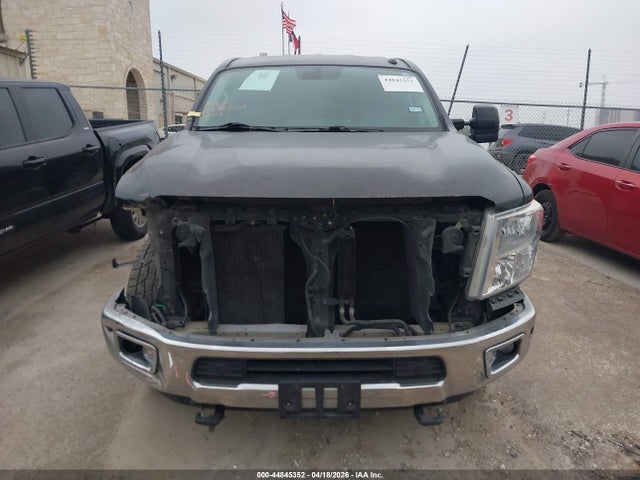 Nissan Titan Sv Gas