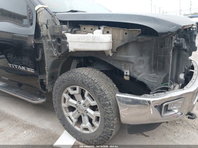 Nissan Titan Sv Gas