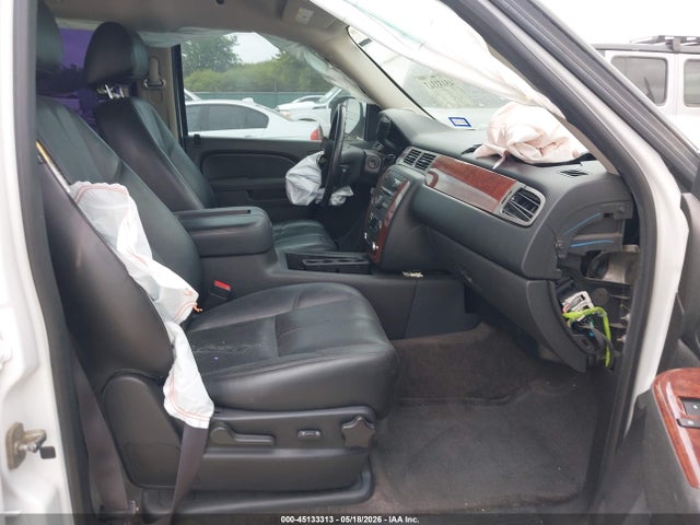 Chevrolet Suburban 1500 Lt