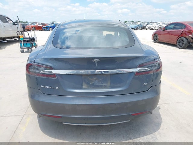 Tesla Model S P85