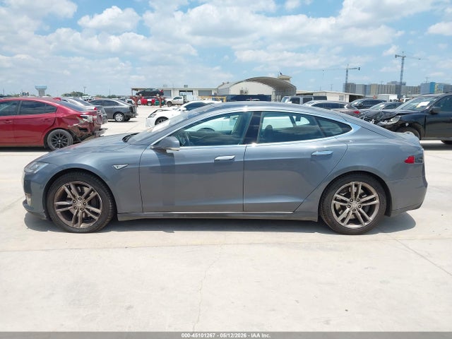 Tesla Model S P85