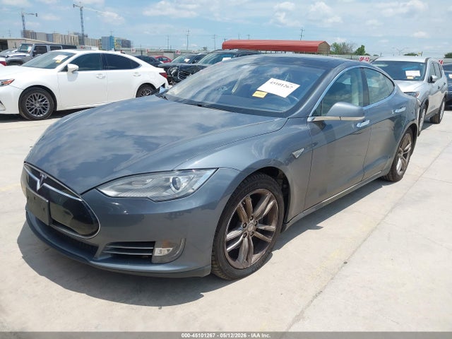 Tesla Model S P85