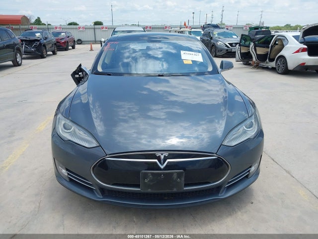 Tesla Model S P85