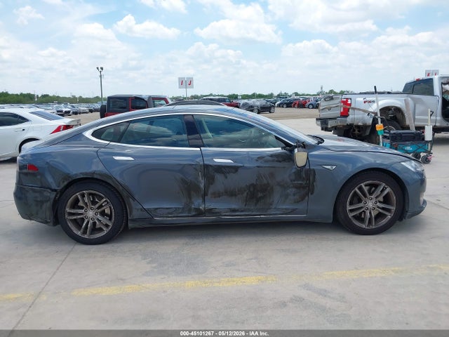Tesla Model S P85