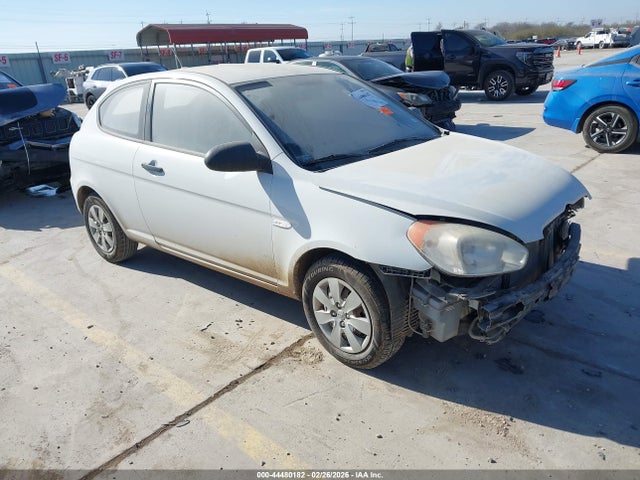 Salvage Hyundai ACCENT Image