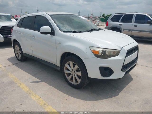 Salvage Mitsubishi Outlander Image