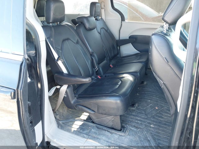 Chrysler Pacifica Touring L