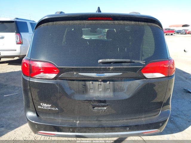 Chrysler Pacifica Touring L