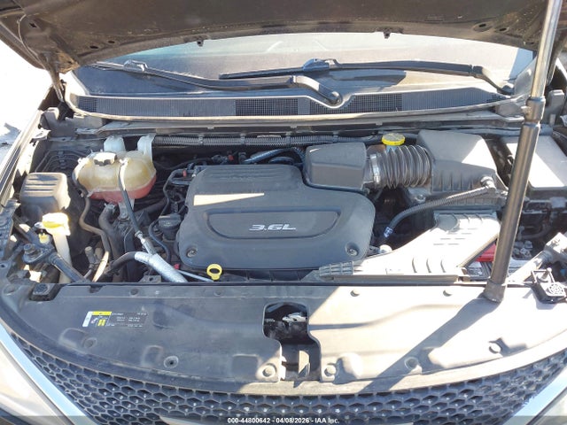 Chrysler Pacifica Touring L