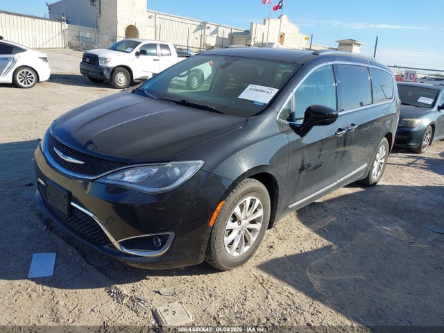 Chrysler Pacifica Touring L