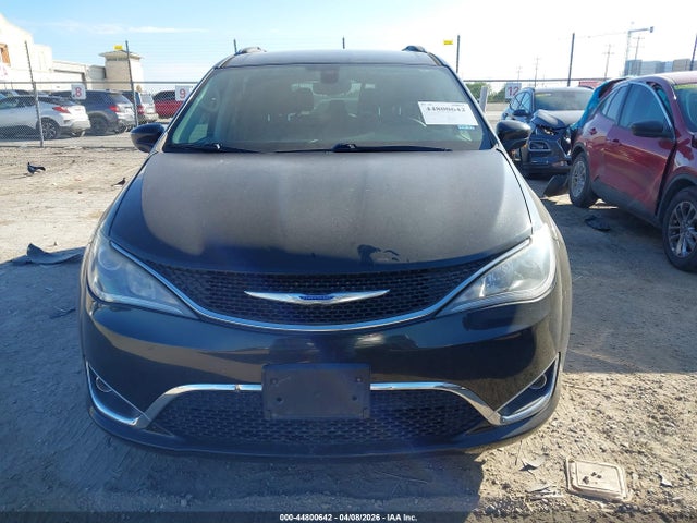 Chrysler Pacifica Touring L