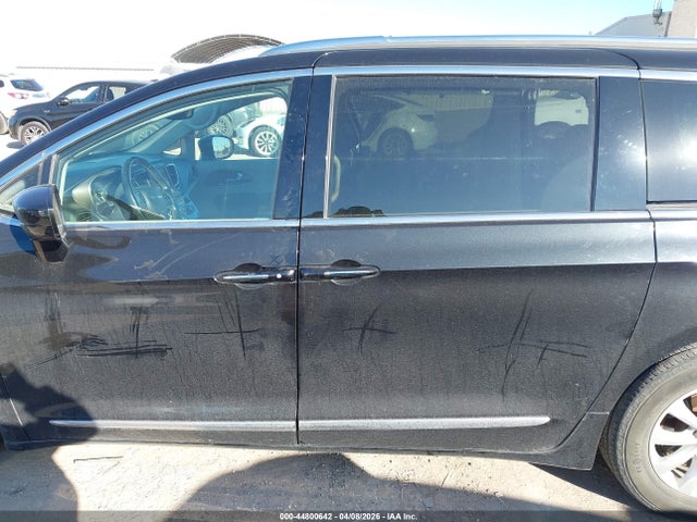 Chrysler Pacifica Touring L