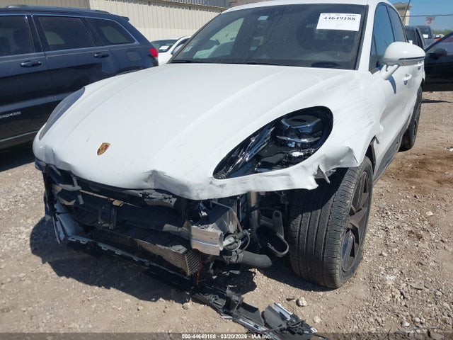 Porsche Macan T