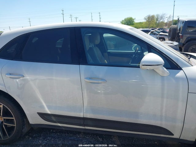 Porsche Macan T