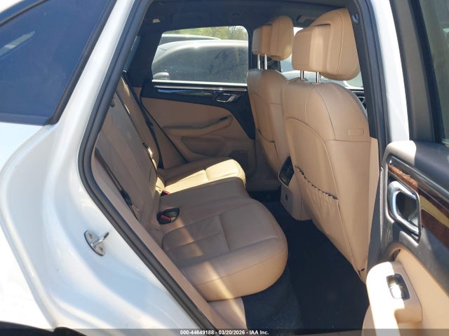 Porsche Macan T