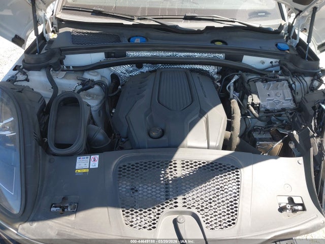 Porsche Macan T