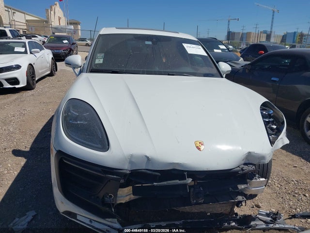 Porsche Macan T