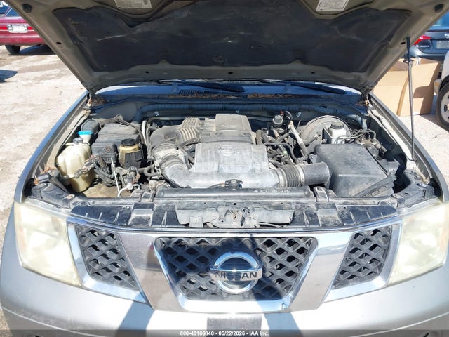 Nissan Pathfinder Le