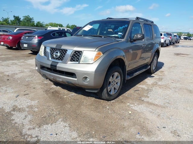 Nissan Pathfinder Le