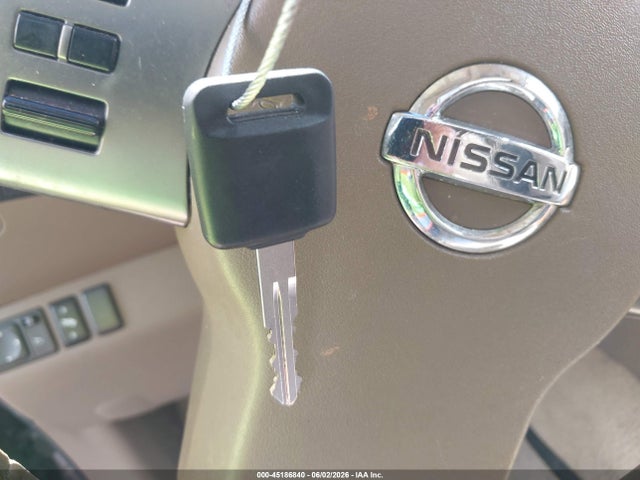 Nissan Pathfinder Le