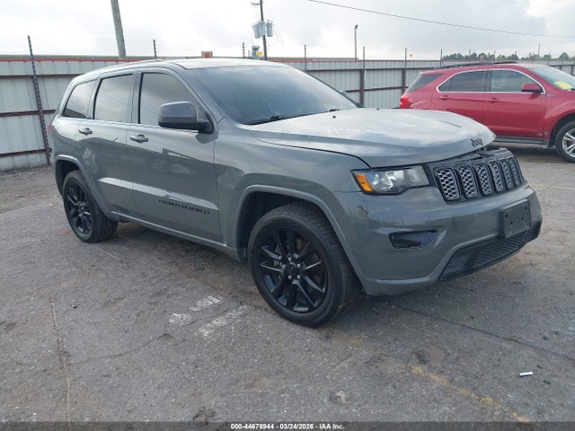 Salvage Jeep Grand Cherokee Image